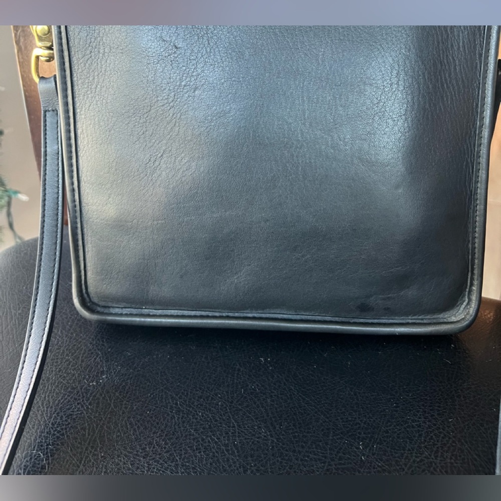Vintage 1994 Coach Station Bag. Made in the USA. Beautifully reconditioned. - Picture 4 of 11
